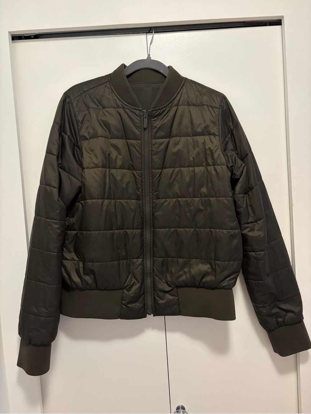 Lululemon puffer bomber olive green